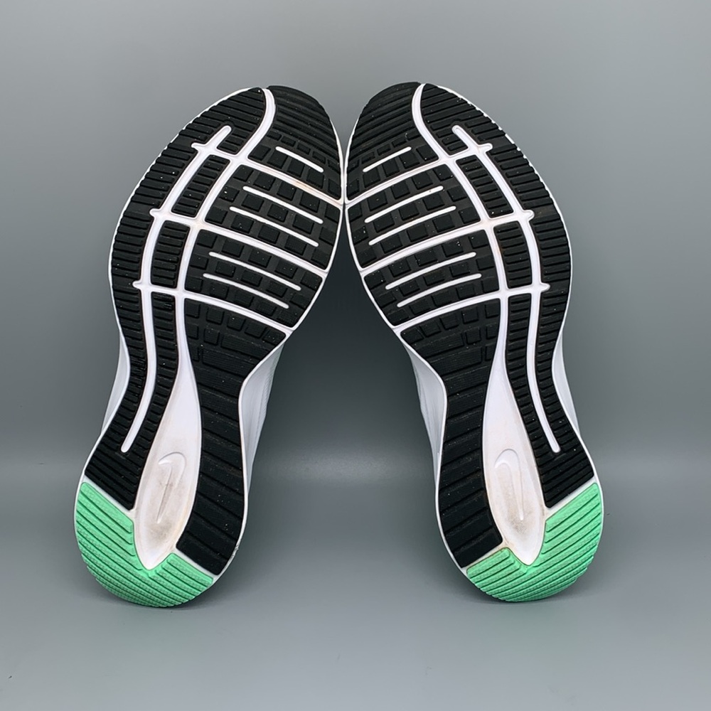 Nike Quest 3 White Green‎ Running Shoes CD0232-111 Women's Sz 8.5 - Picture 9 of 10